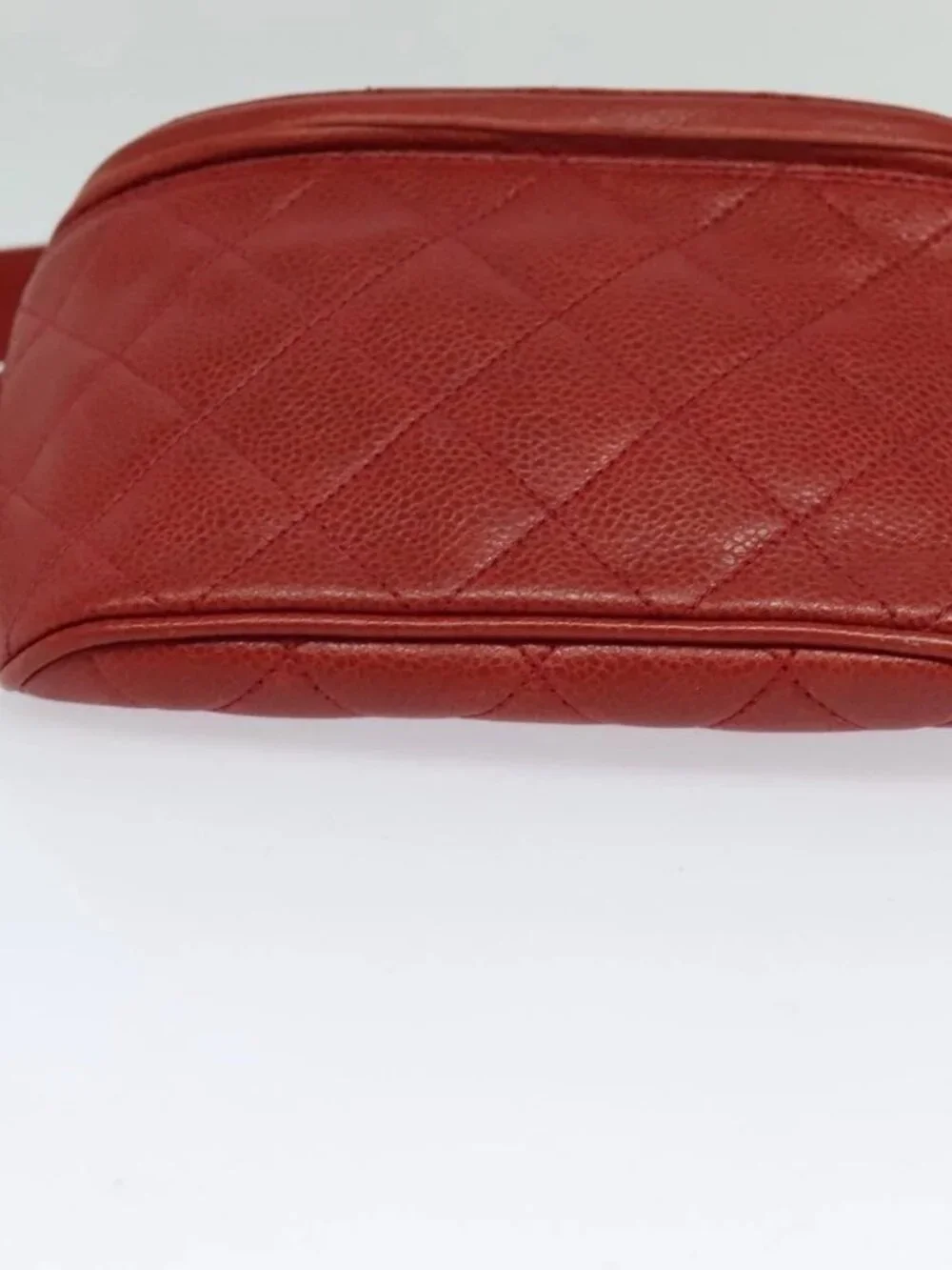 CHANEL Matelasse Waist bag Grained Calf Skin Red Gold CC Auth BD2190